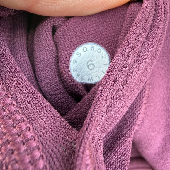 Lululemon Re veal 7/8 Tight stripes 25" Seamless Yoga Leggings Size 6 - Picture 3 of 5